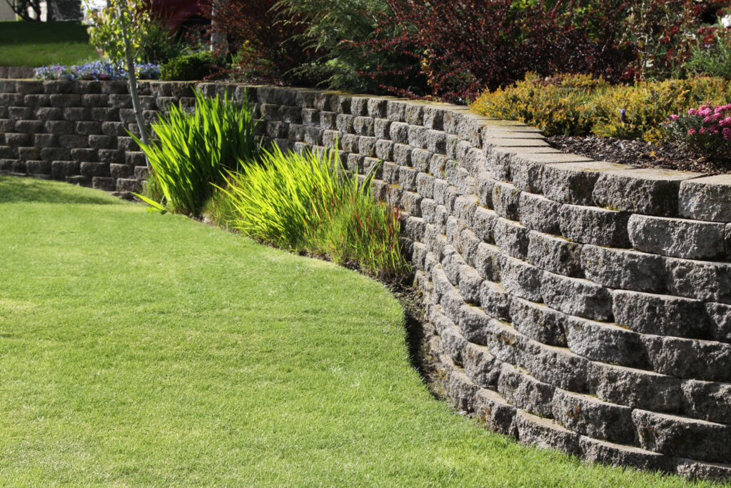 Retaining wall