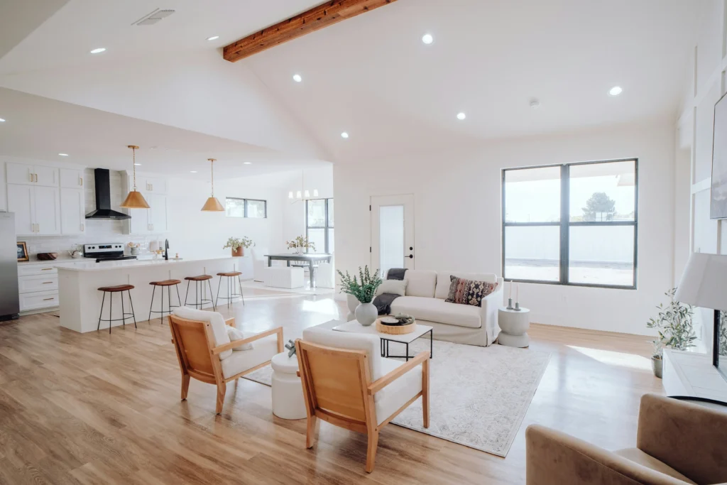 General contractor in Rancho San Diego transforms outdated living space