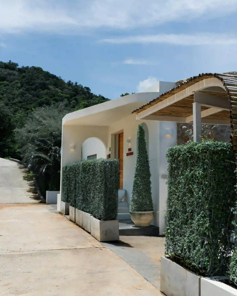 Skilled general contractor in Spring Valley working on a custom home project
